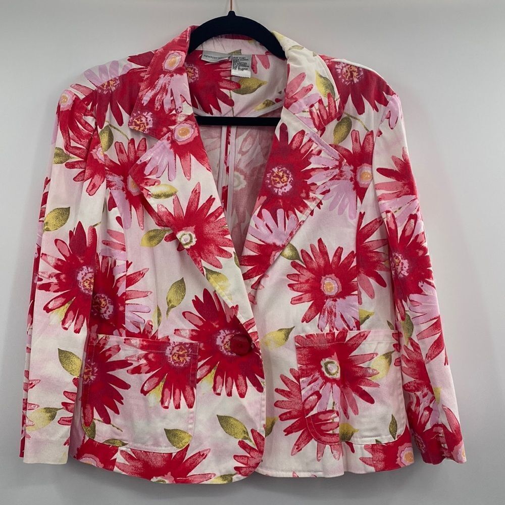 Newport News blazer Size: 8